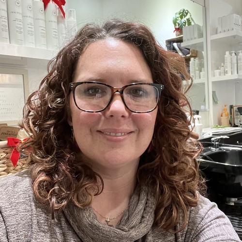 Kristina at A Curly Salon