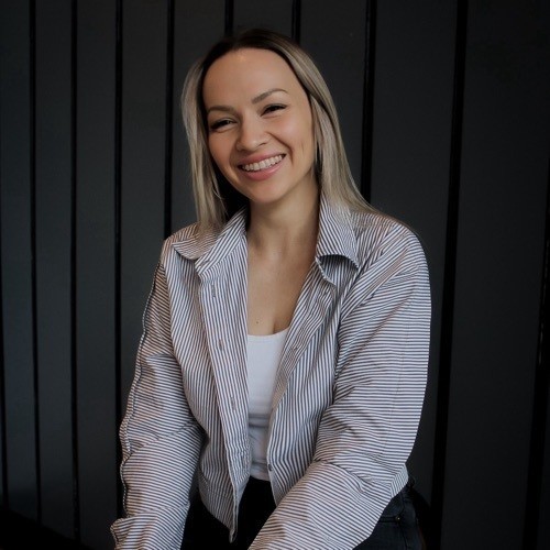 ANELLE Hair and Beauty - Hairstylist , Color Specialist , Blonding Specialist, Haircuts ANELLE Hair and Beauty