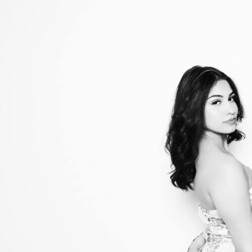 Melannie Flores