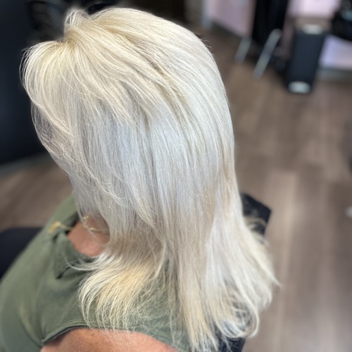 Robin Resnik Hair Stylist, Northwood Plaza Clearwater, Florida