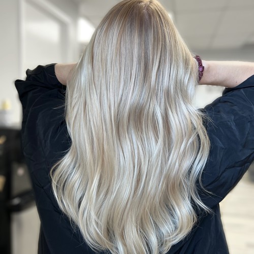 Facetune 05 12 2023 18 12 08