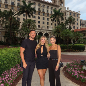 Facetune 24 05 2025 22 20 08