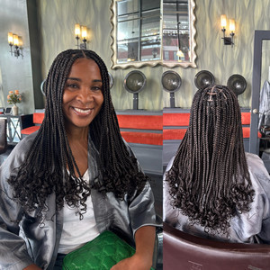 Copy of smedium knotless    4