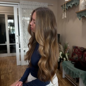 Facetune 14 04 2026 23 28 16