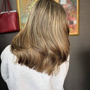 Pin5 blonde bob back view 1200x1500