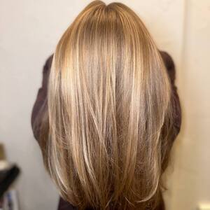 Pin5 blonde straight back view 17 1200x1500