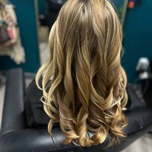Pin5 blonde curly back view 2 1200x1500