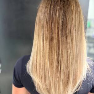 Pin5 blonde straight back view 10 1200x1500