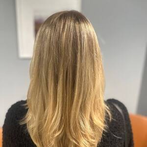 Pin5 blonde straight back view 16 1200x1500