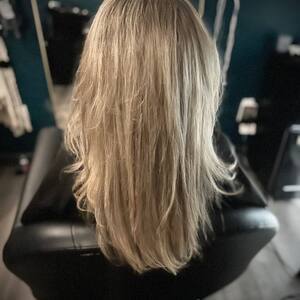 Pin5 blonde straight back view 13 1200x1500