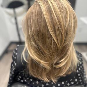 Pin5 blonde layered back view 1200x1500