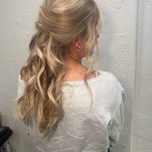 Pin5 blonde half up back view 2 1200x1500