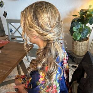 Pin5 blonde half up style side view 1200x1500