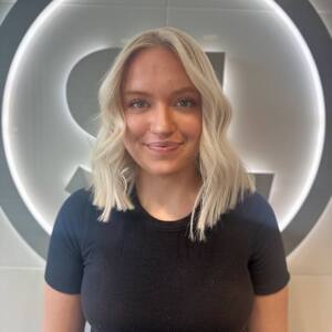 Pin5 blonde bob salon lofts 2 1200x1500