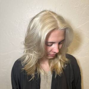 Pin5 blonde platinum blonde woman portrait 1200x1500
