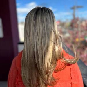 Pin5 blonde straight back view red top 2 1200x1500