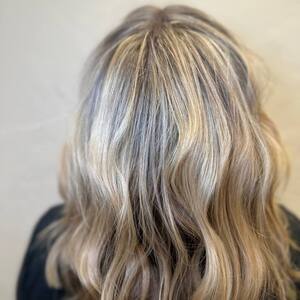 Pin5 blonde wavy back view 17 1200x1500