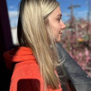 Pin5 blonde straight side view red hoodie 1200x1500