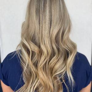 Pin5 blonde wavy back view 9 1200x1500