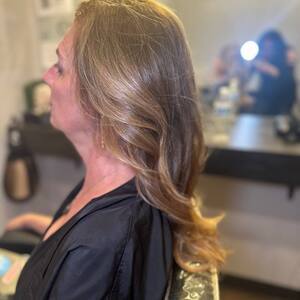 Pin5 blonde wavy side view 8 1200x1500