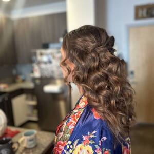 Pin5 bronde curly side view 1200x1500