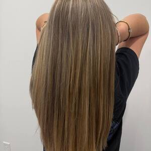 Pin5 bronde straight back view arms up 1200x1500