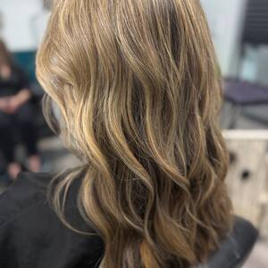 Pin5 bronde wavy back view 14 1200x1500
