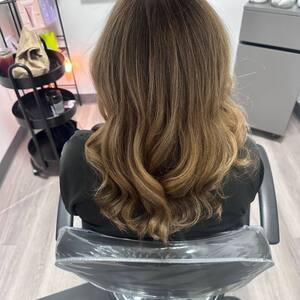 Pin5 bronde wavy back view 2 1200x1500
