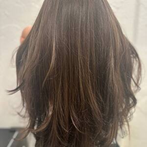Pin5 brunette straight back view 2 1200x1500
