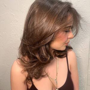 Pin5 brunette wavy side view 2 1200x1500