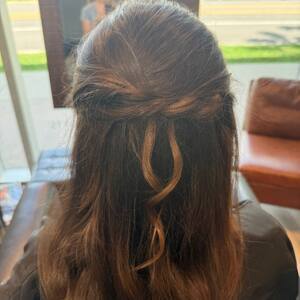 Pin5 brunette half up back view 19 1200x1500
