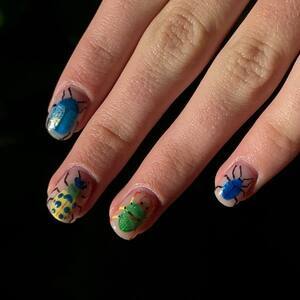 Bug nails2