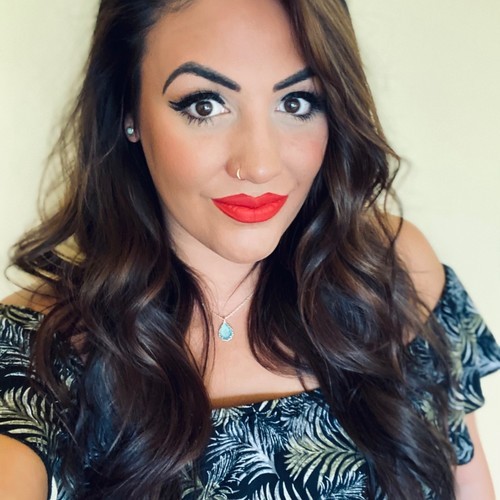 Hannah Ocampo Hair Stylist, Lincoln Park Belden Village Chicago