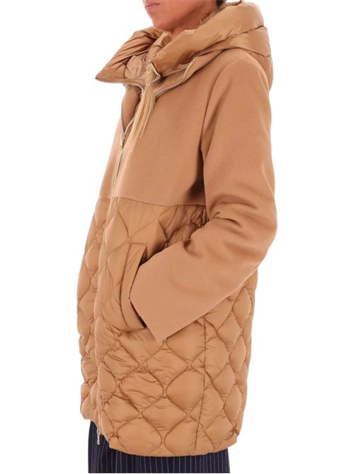 Piumino imbottito corto con dettagli trapuntati amore EMME MARELLA | 2525486092003