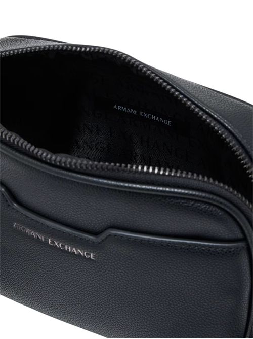 Borsa martellata con tracolla regolabile e chiusura zip ARMANI EXCHANGE | XM002583-AF22651UC001