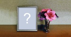 Linda montagem com foto na moldura + vaso de flores