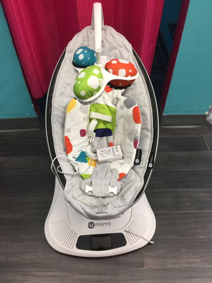 4 Moms Mamaroo *minor stains ECI Stores