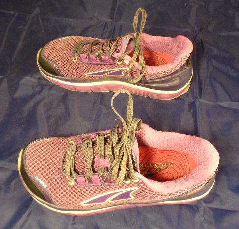 altra running shoes