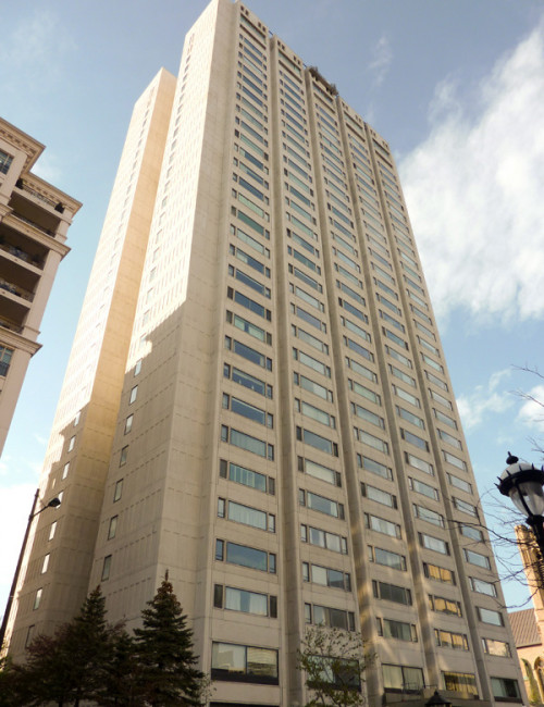 Le PortRoyal The Skyscraper Center