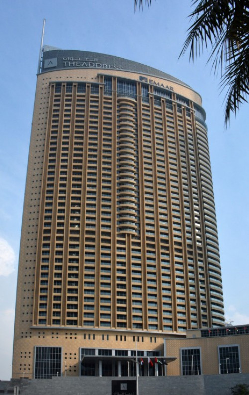 Essay about shopping mall image