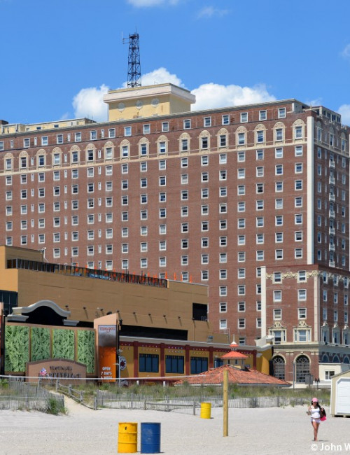 The Ritz Condominiums - The Skyscraper Center