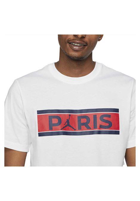 - NIKE - Sports Store