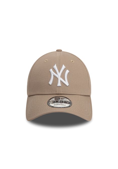 New Era 9FORTY NY Yankees League Essential Cap Light Brown Unisex NEW ERA | Caps | 60471457-