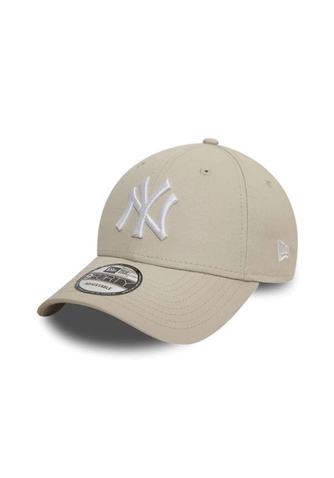 New Era 9FORTY NY Yankees League Essential Cap Sand Unisex NEW ERA | Caps | 60471459-