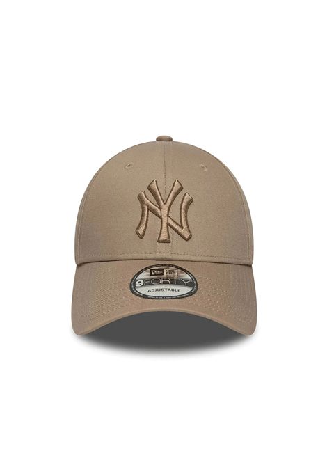 New Era 9FORTY NY Yankees League Essential Cap Beige Unisex NEW ERA | Caps | 60675512-