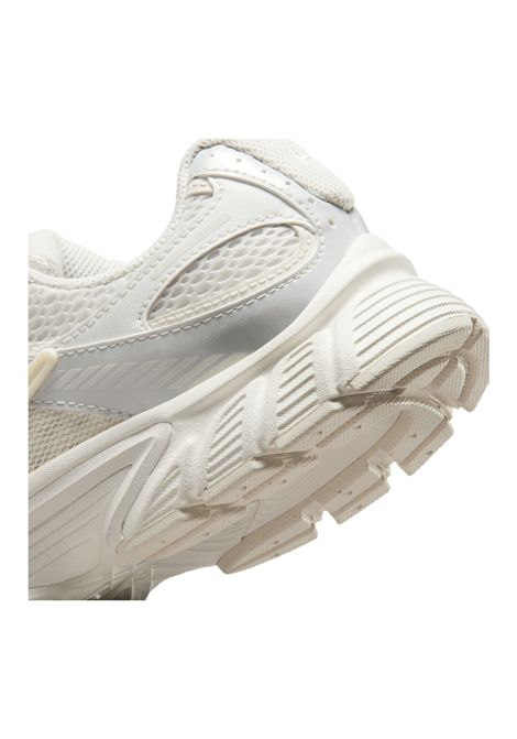 Nike V5 RNR Shoes White Grey Women NIKE | Sneakers | IQ0276-030