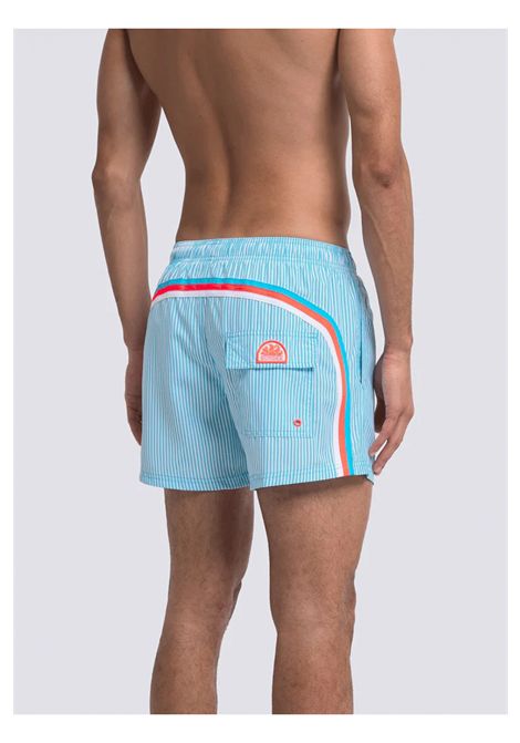Costume Sundek con Stampa a Righe Juicy Stripes e Ricamo Frutta Azzurro Uomo SUNDEK | Costumi | M504BDRT3JI-A61JI