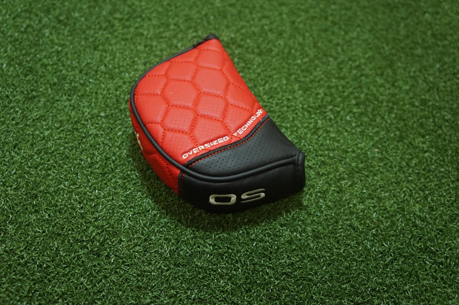 New Taylor Made OS Half Mallet Golf Putter Headcover Head Cover