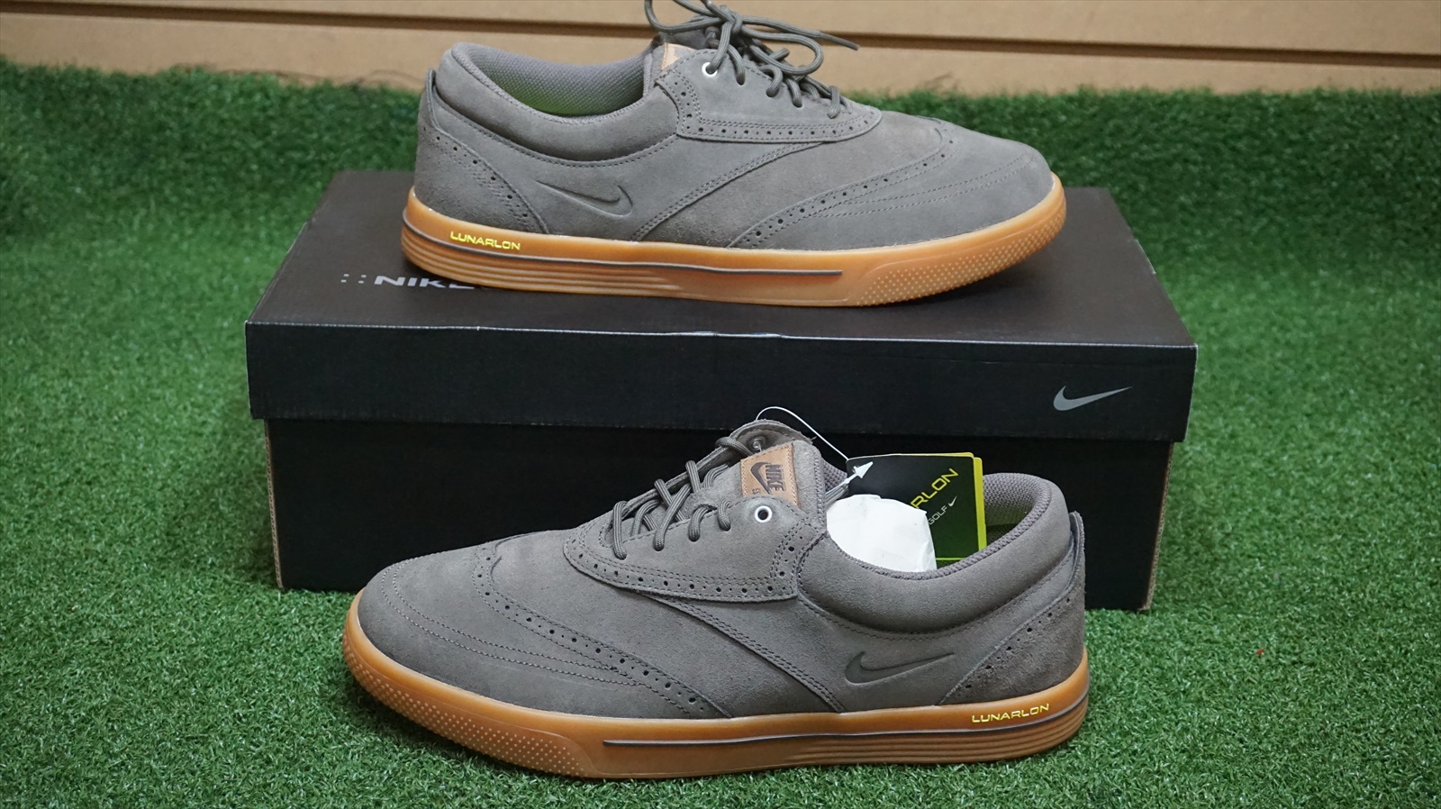 NEW Nike Lunar Swingtip Suede Mens Golf Shoe Size 10 Wide Canvas Gray