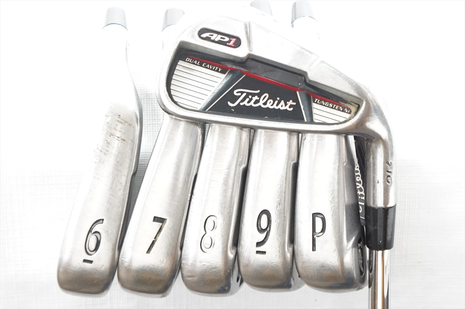 TITLEIST AP1 710 IRON SET REGULAR FLEX DYNAMIC GOLD STEEL 5PW 0733047